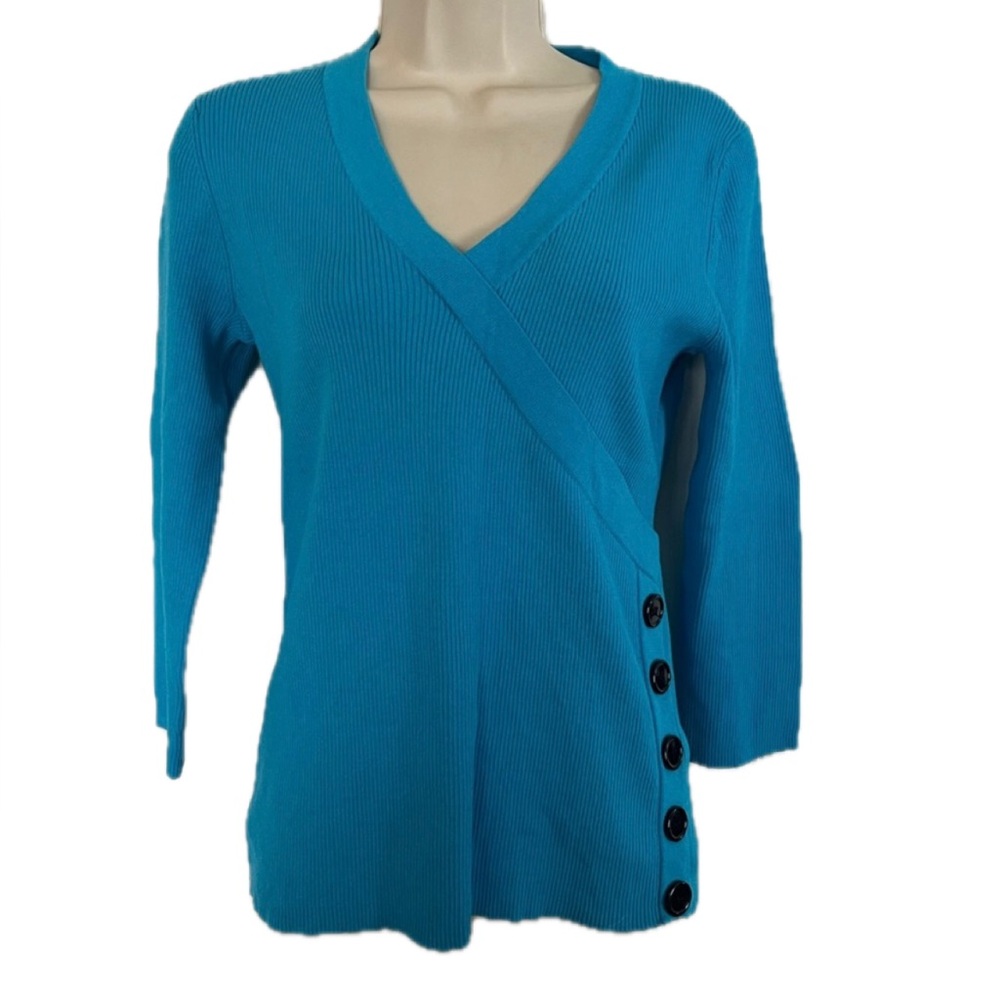 Women’s 3/4 Sleeve Button Accented Top - NWT - Size M!
